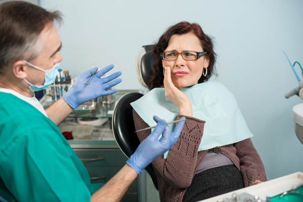 What To Do Before Going To An Emergency Dentist