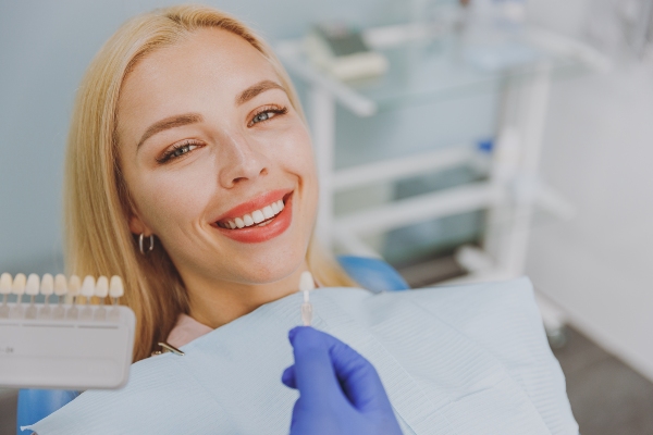 What To Expect When Getting Dental Veneers